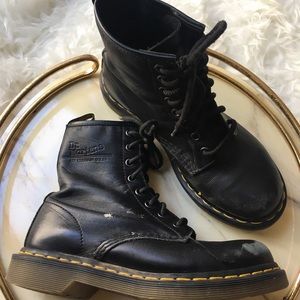 dr martens 11822